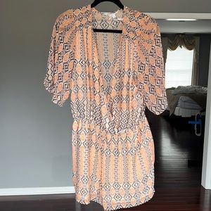 Bcbg romper size large 100%polyester sold out pattern gorgeous for summer